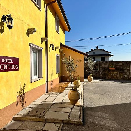 Hotel Grahor Depandance Sežana Dış mekan fotoğraf