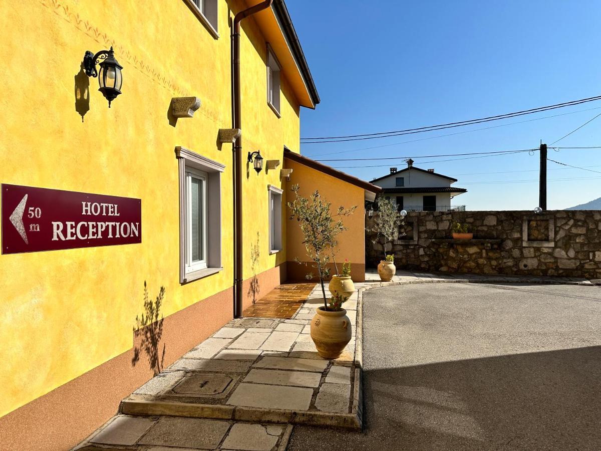 Hotel Grahor Depandance Sežana Dış mekan fotoğraf